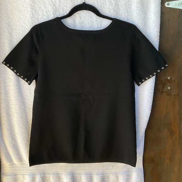 Chico’s Apparel Hardwear Short Sleeve Blouse Black; NWT; M/8 - Picture 5 of 12